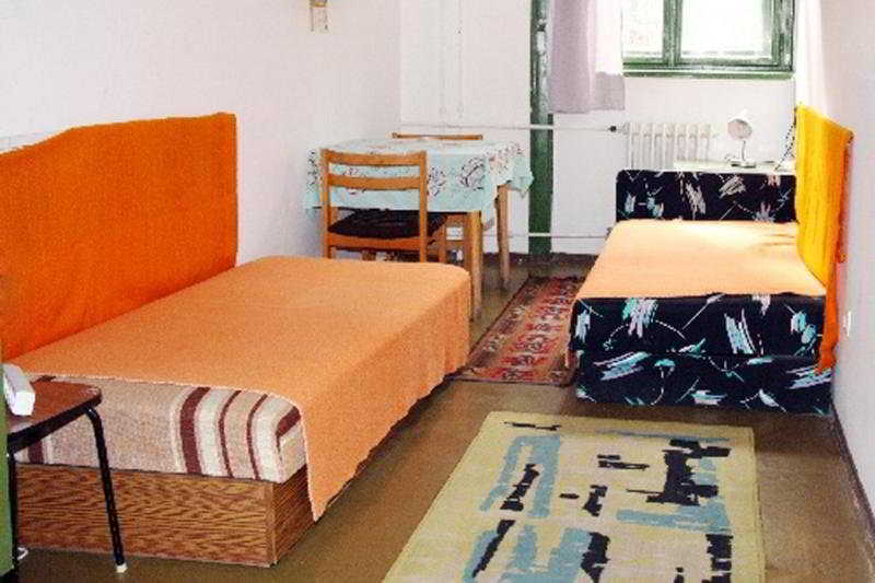 Hotel Sunstar Heights Делхи Екстериор снимка